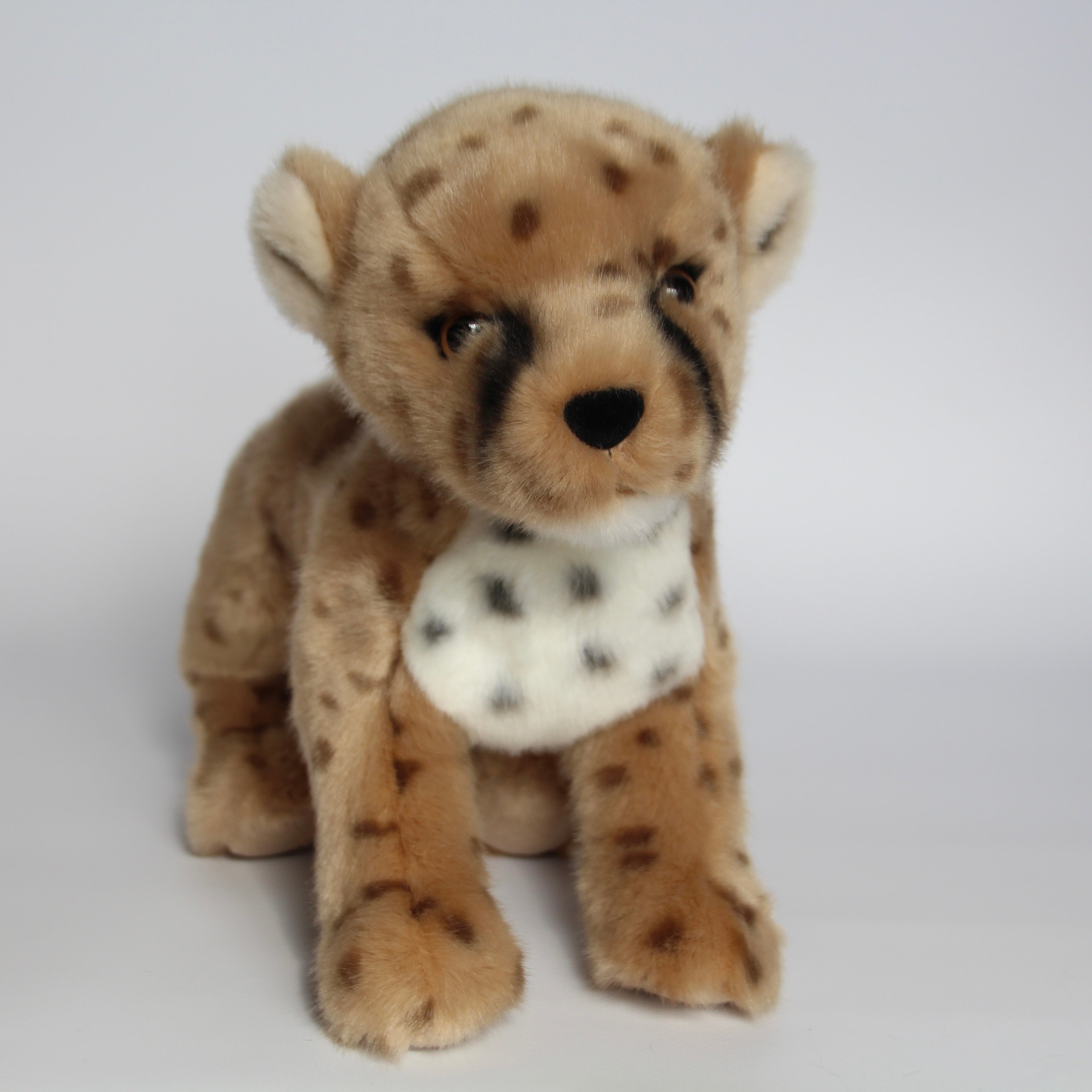 Chillin' Cheetah Cub – Wonder Wolf Plush
